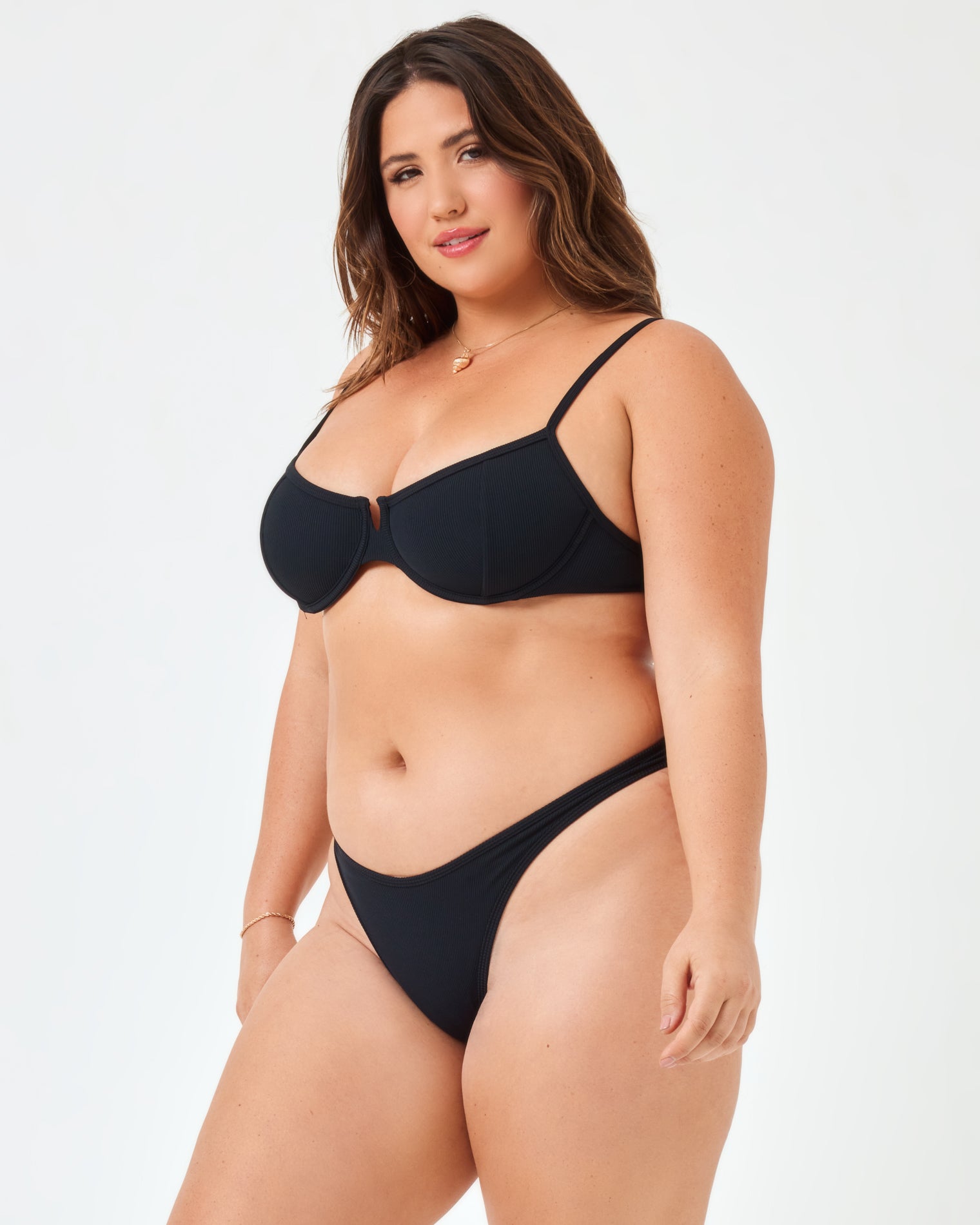 Ribbed Hunter Bikini Top - Black Black | Model: Jessica (size: XL)