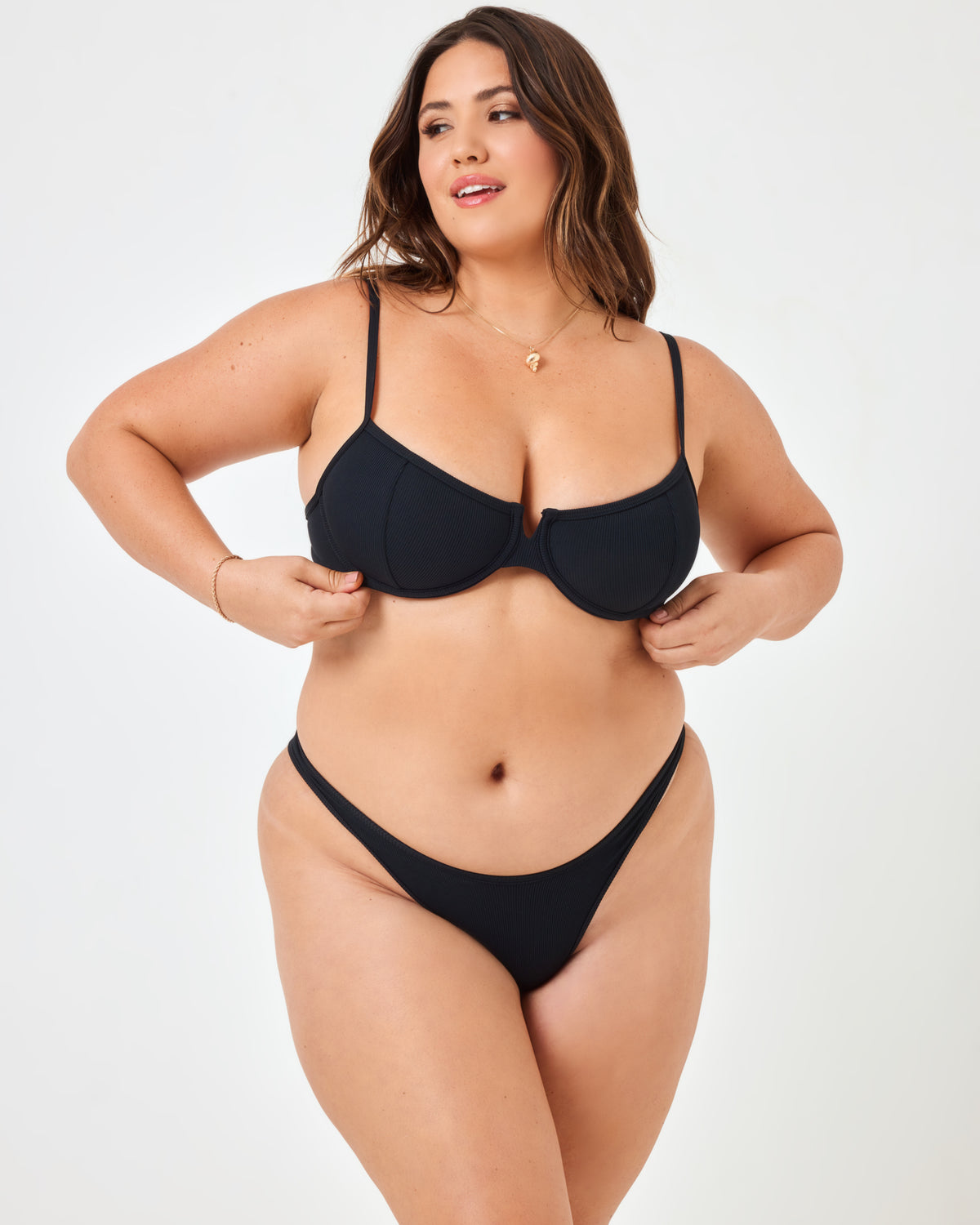 Ribbed Hunter Bikini Top - Black Black | Model: Jessica (size: XL)